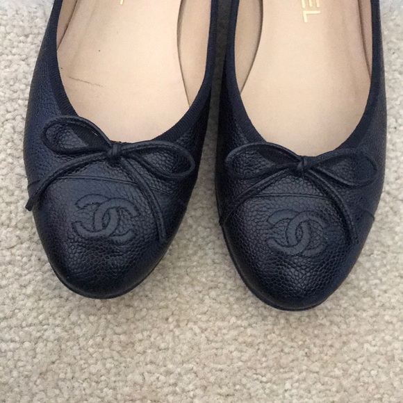 Chanel Ballerinas Black Grained Leather Flats - Picture 1 of 8